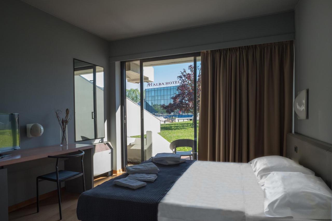 Alba Hotel Екстериор снимка