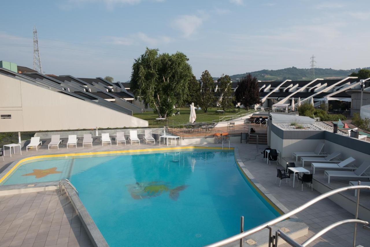 Alba Hotel Екстериор снимка