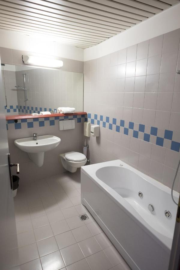 Alba Hotel Екстериор снимка