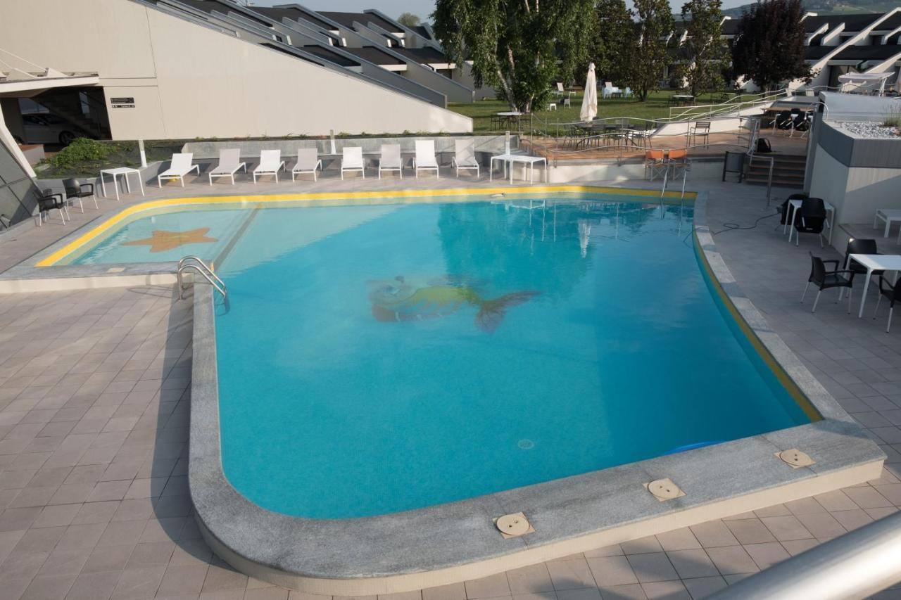 Alba Hotel Екстериор снимка