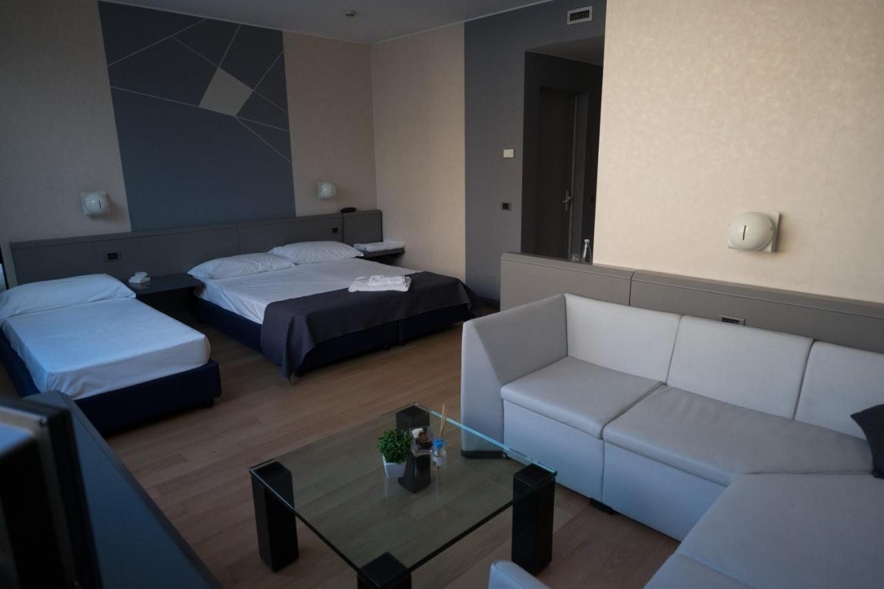 Alba Hotel Екстериор снимка