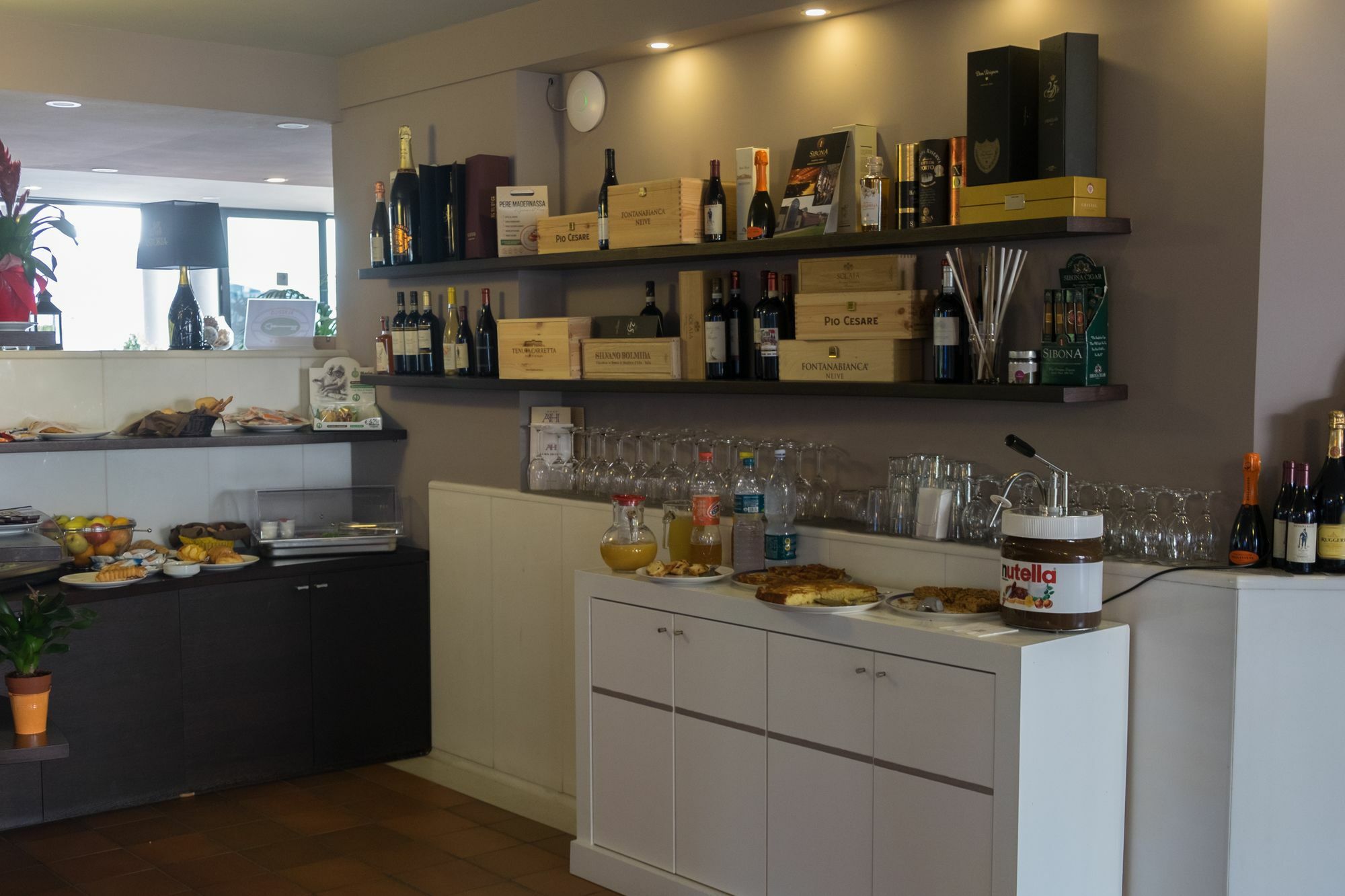 Alba Hotel Екстериор снимка